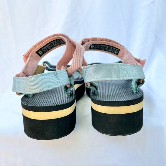 TEVA | FLATFORM UNIVERSAL STRAPPED SANDAL IN LIGHT MULTI COLOR SIZE 10 - Picture 4 of 6